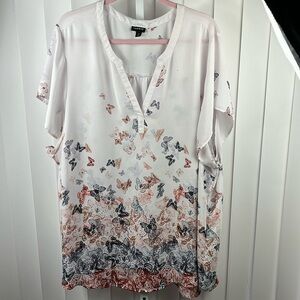 Torrid White blouse with butterflies, blue,‎ brown, and burgundy